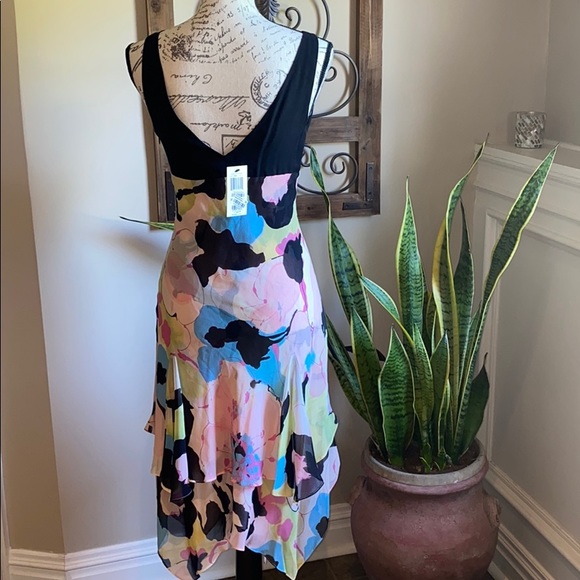 BCBG Floral Dress NWT - Size 4 - Picture 2 of 3